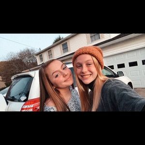 Meet your Posher, Esther